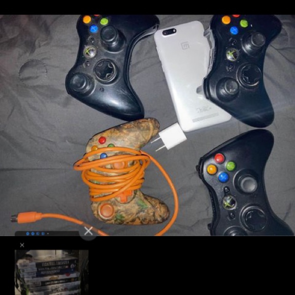 Xbox 360 connect23 games 5controllers and 500tb memory headset and Xbox antenna